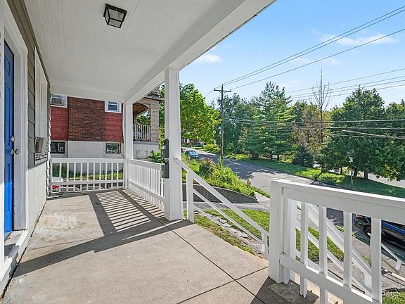 5th image of 2829 Marshall Ave