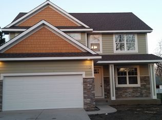 112 N Maple St, Chaska, MN 55318