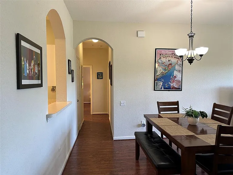 2310 Silver Palm Dr #302 — Photo 2