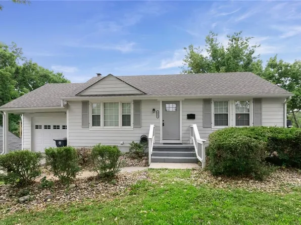 3121 NE 56th St, Kansas City, MO 64119