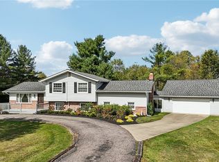 8930 Crackel Rd, Chagrin Falls, OH 44023