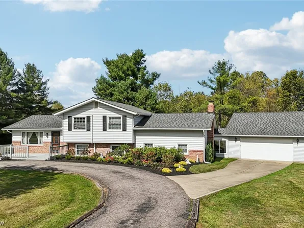 8930 Crackel Rd, Chagrin Falls, OH 44023