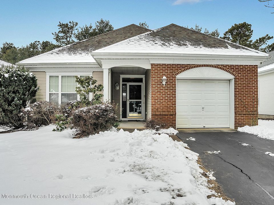 1st image of 18 April Springs Ct