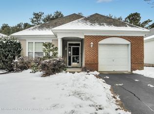 18 April Springs Ct, Lakewood, NJ 08701
