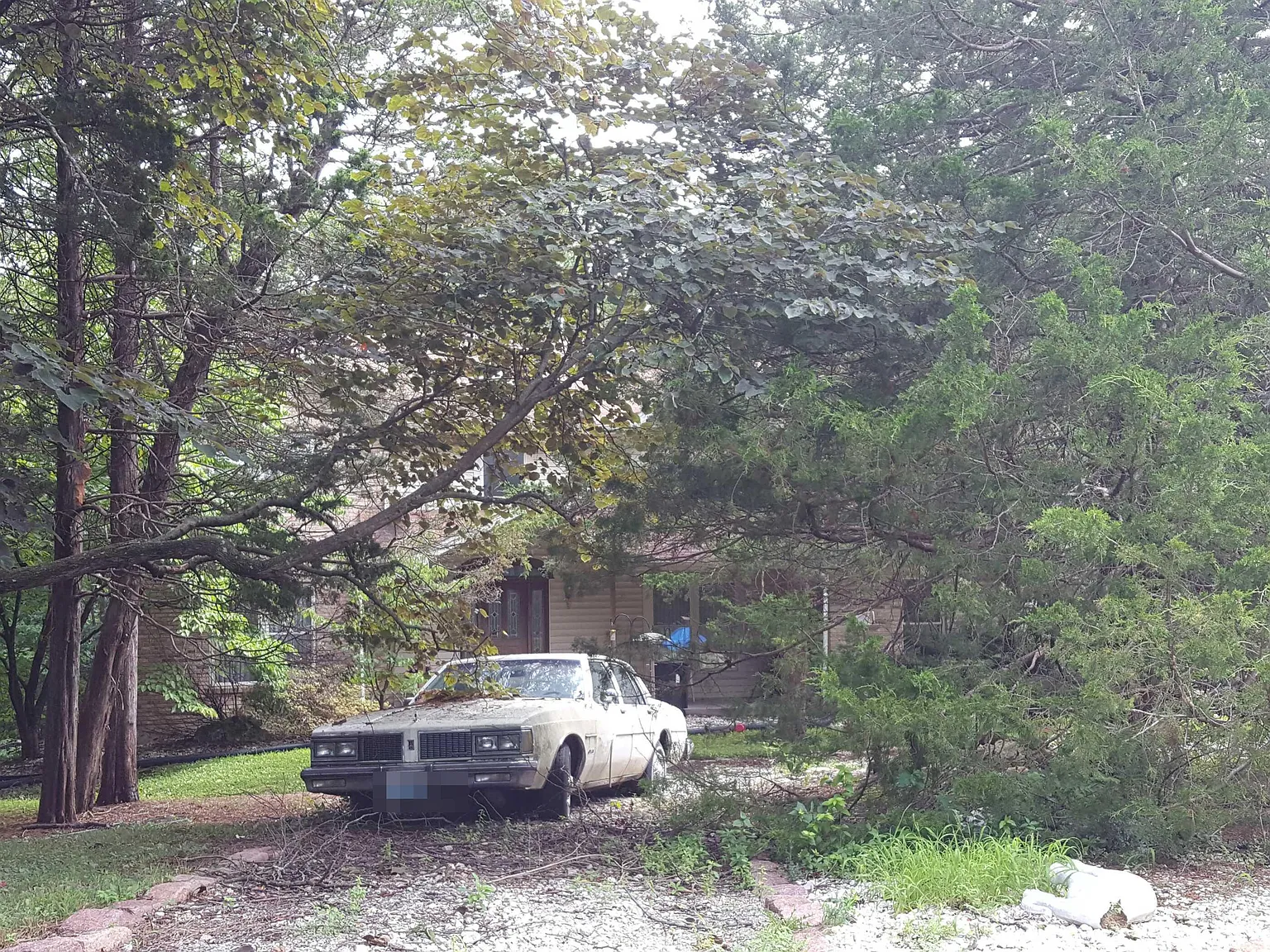 692 Old Colony Rd photo 1