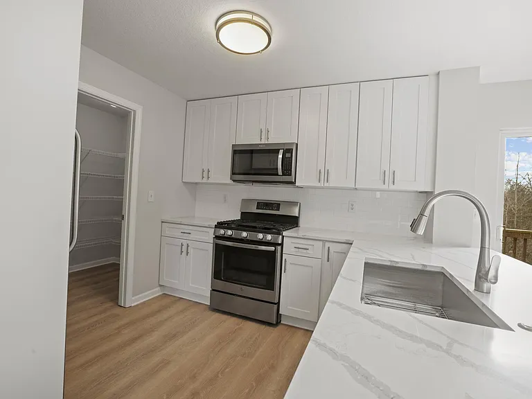 6447 Walnut Fork Dr — Photo 20
