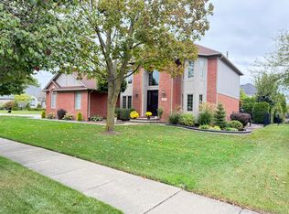 48706 Harvest Ln, Macomb, MI 48044
