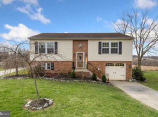 302 Paules Ct, Red Lion, PA 17356