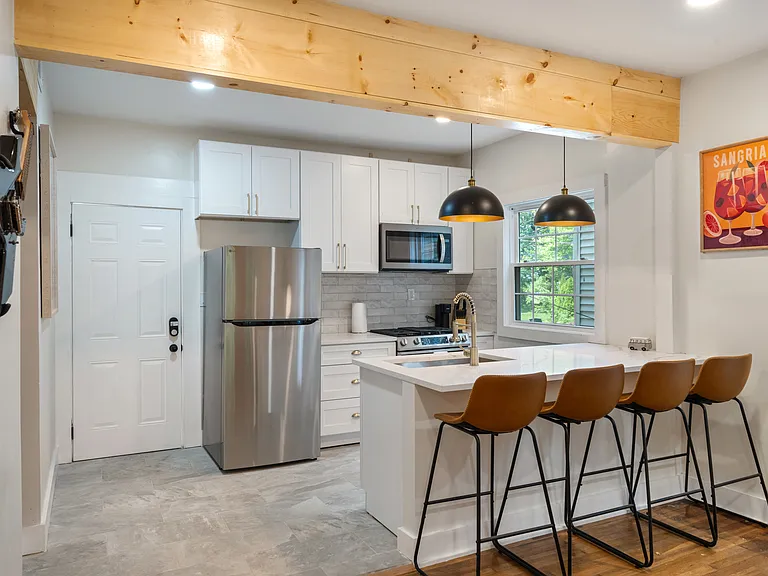 9400 Clifton Blvd #1 — Photo 7