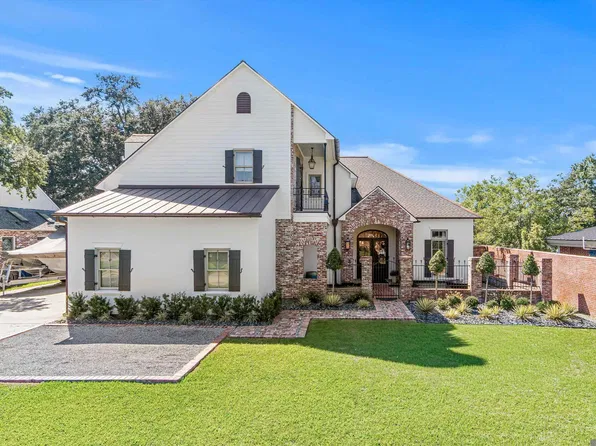 2218 Dove Hollow Dr, Baton Rouge, LA 70809