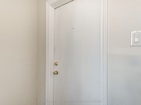 4th image of 74 Burlington St #1