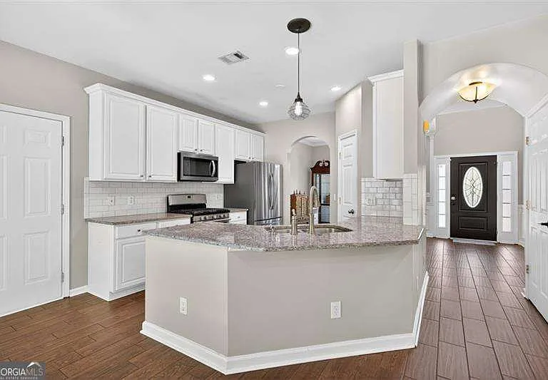 2865 Stonehenge Ct — Photo 15