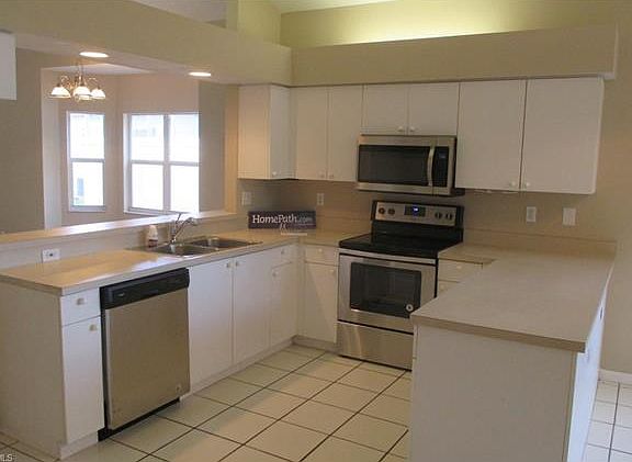 5th image of 125 Sabal Lake Dr