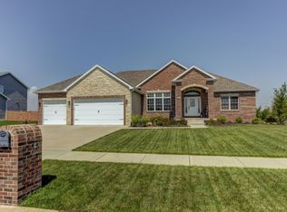 1352 Gabbys Way, Forsyth, IL 62535