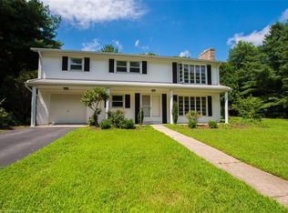22 Blossom Ln, Scituate, RI 02831