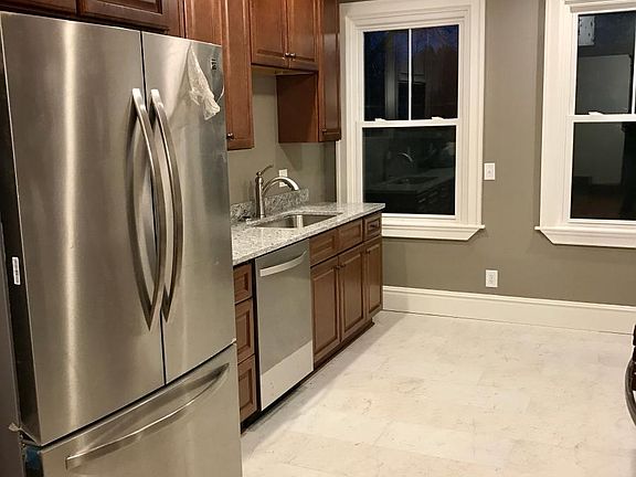 Cook's Kitchen, with French Door Fridge, Dishwasher and gran