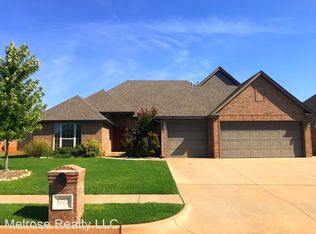 1725 Woody Ln, Edmond, OK 73003