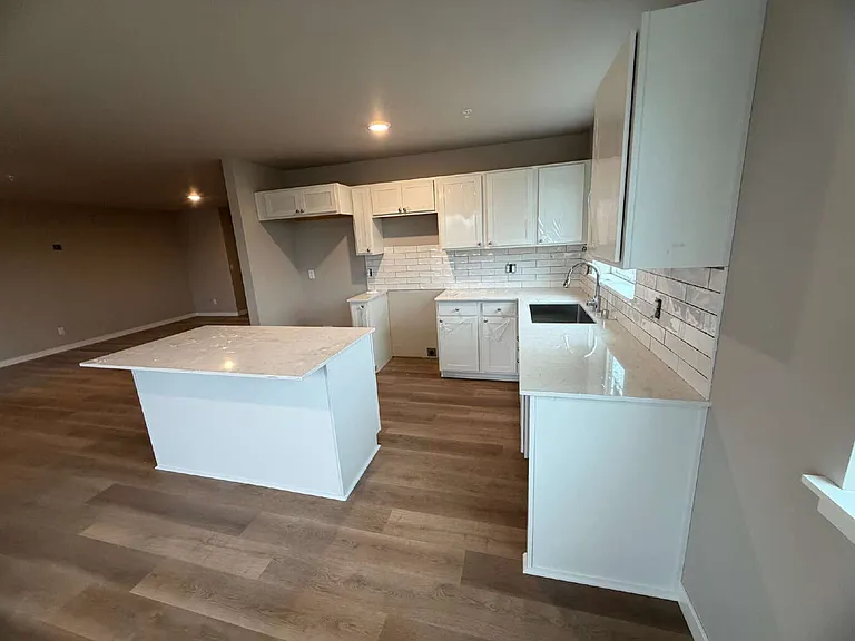119 Rainier Ave S #201 — Photo 4