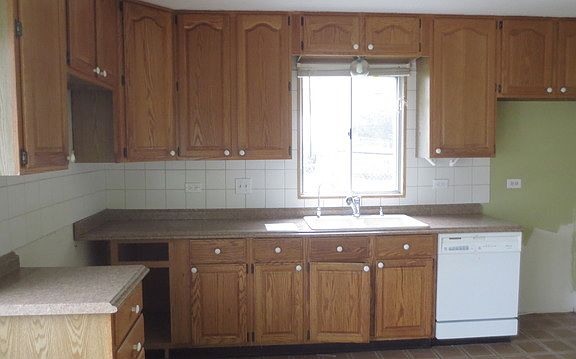 5th image of 220 Mulford Dr