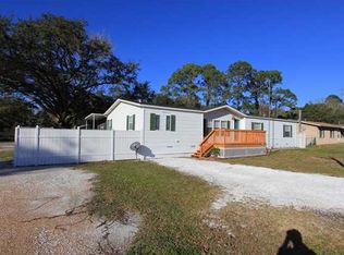 541 Welton Dr, Port Saint Joe, FL 32456