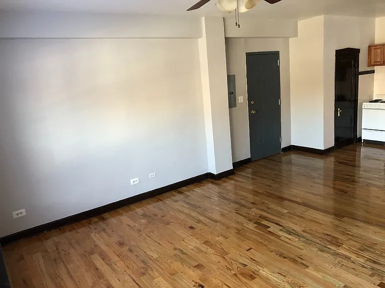 4019-27 W Irving Park Rd #4019210 — Photo 9