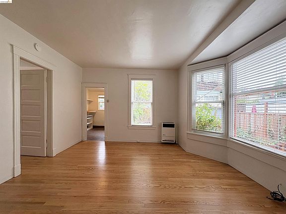 5th image of 2801 Fulton St