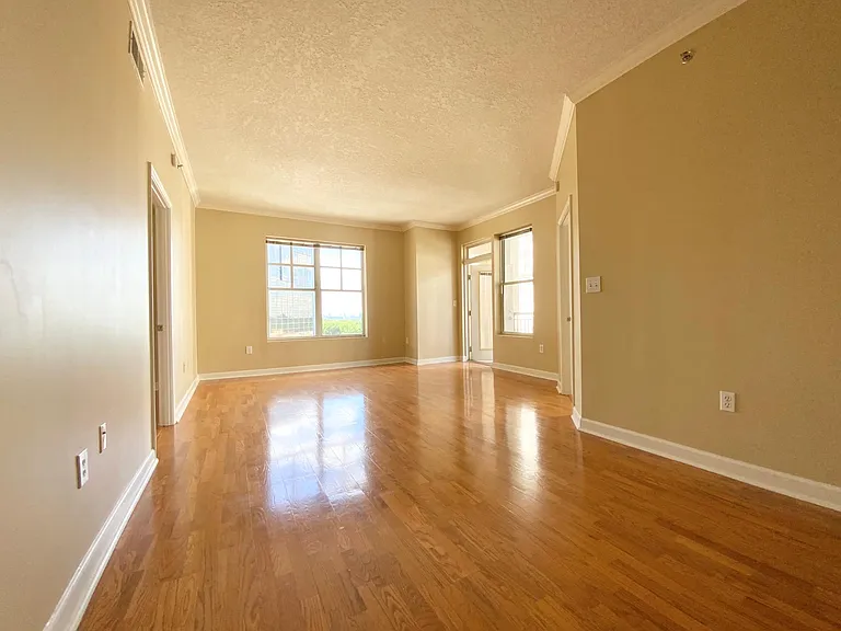 1101 Juniper St NE #932 — Photo 2