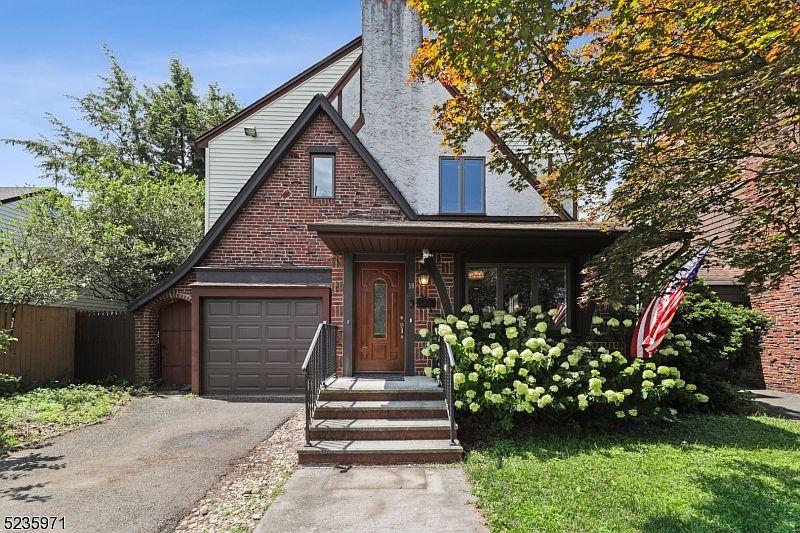 1st image of 10 Claremont Ave