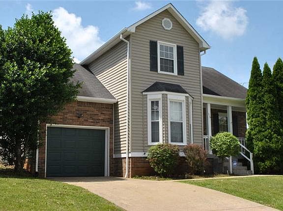 3rd image of 316 Candlewood Dr