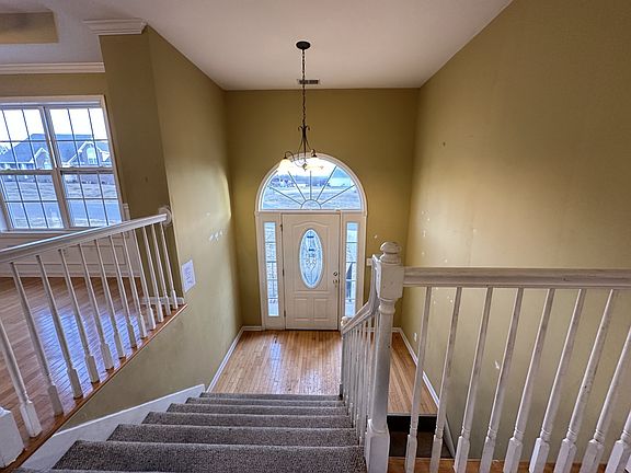 2nd image of 1418 Ambleside Dr