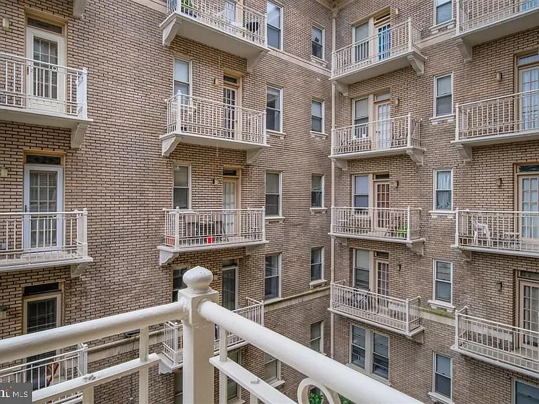 1308 Clifton St NW #217 — Photo 26