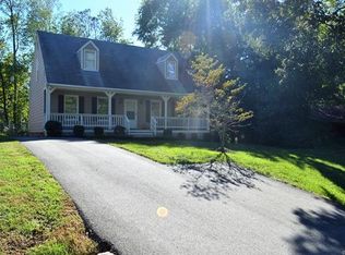 906 Hartford Ln, North Chesterfield, VA 23236