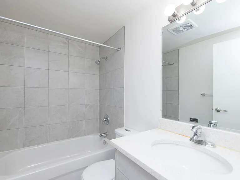 306 21st Ave SW — Photo 6