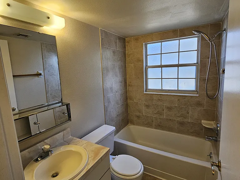 8225 Fairways Cir #1 — Photo 10