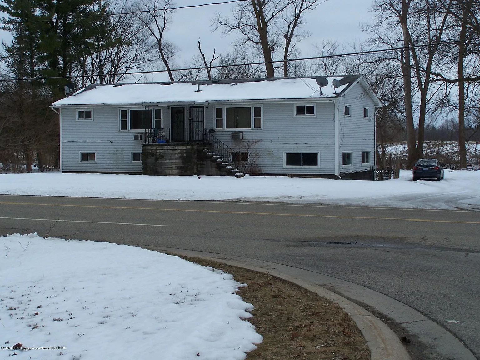 2760 Island Hwy photo 1