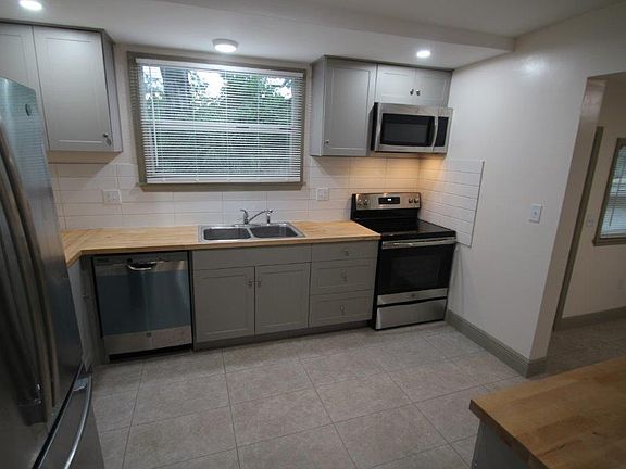 3rd image of 816 11th St N