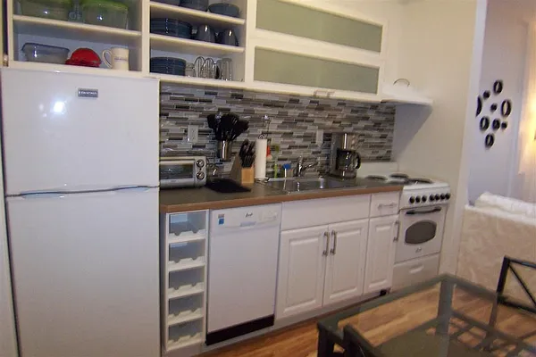 Rented by Susan Finkel, LREB | media 5