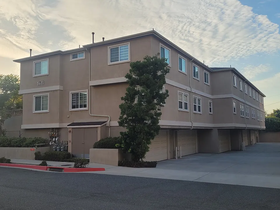 1411 Lomita Blvd #4