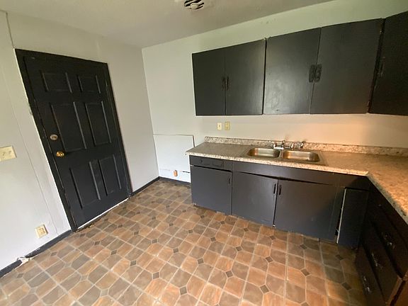 4th image of 907 Koehn Dr