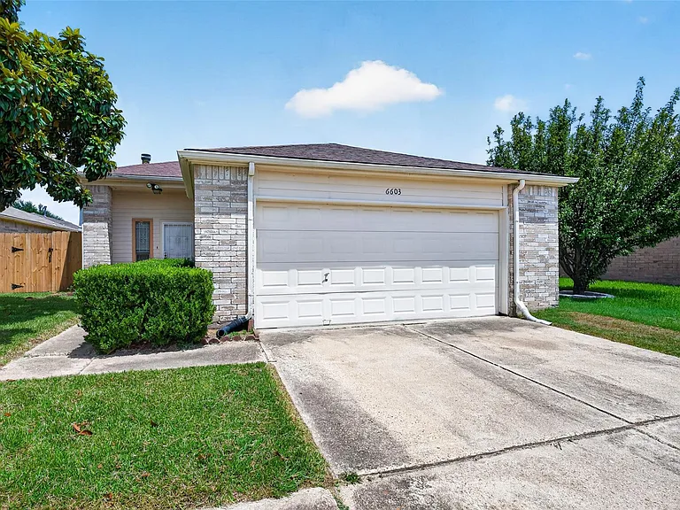 6603 Grandvale Dr — Photo 2