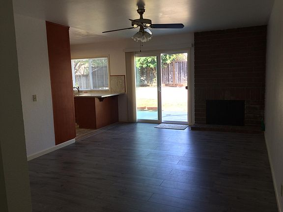 3rd image of 261 N Creek Dr