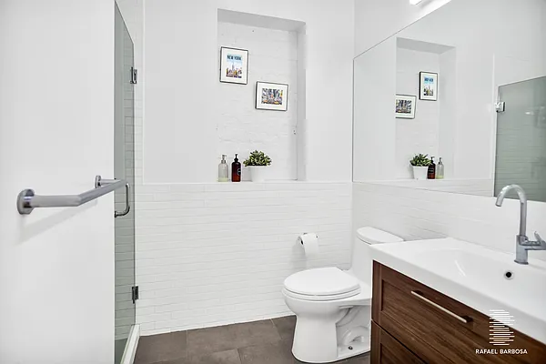 Rented by Compass | media 13