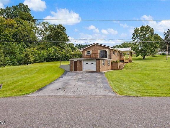 5th image of 202 Forrest Dr