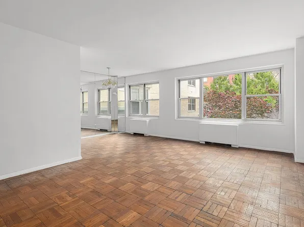 20 E 9th St #2X, Manhattan, NY 10003