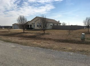 404 Stetson Dr, Southmayd, TX 76268