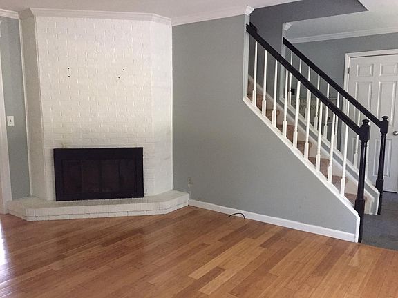 5th image of 97 W Church St
