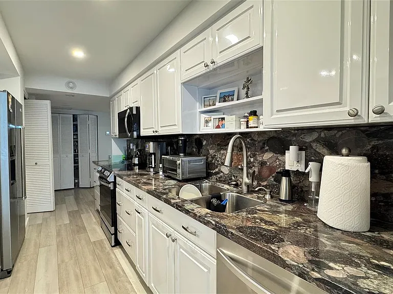 5100 N Ocean Blvd #313 — Photo 4