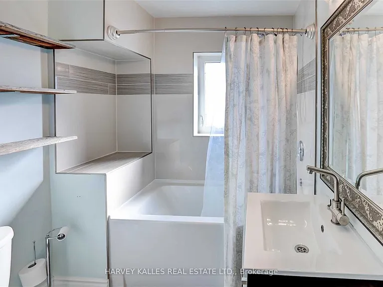 58 Sandford Ave — Photo 23