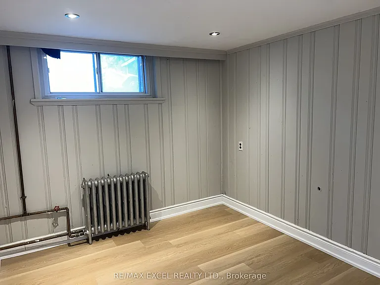 1284 Pharmacy Ave #BASEMENT — Photo 9