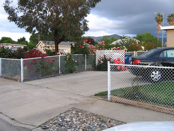 View from Cherrywood of Driveway on Cherrywood looking towards Applewood